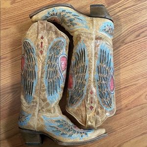 CORRAL ANTIQUE WING AND HEART WESTERN BOOTS